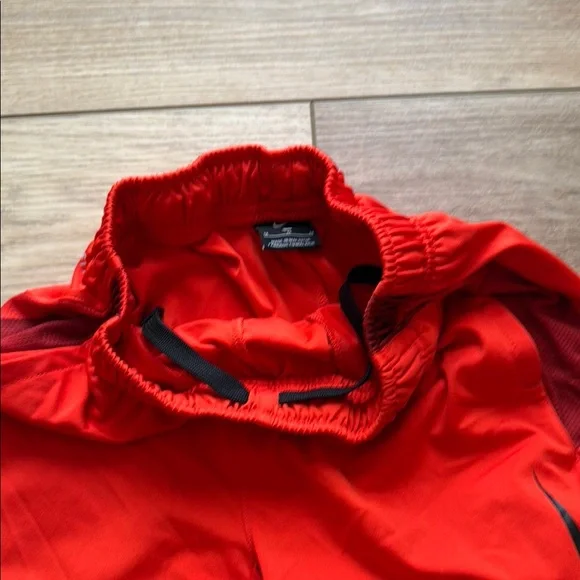 Nike Dri Fit Performance Shorts - Picture 3 of 5